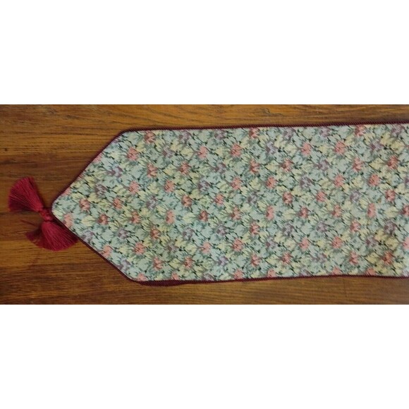 Red Green Table Runner FALL-WINTER-SPRING Reversible 56x12.5" - Picture 3 of 4